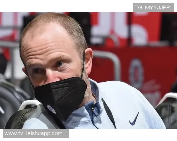 弗兰克透露小卡脚部受伤情况严重每天需接受多次治疗